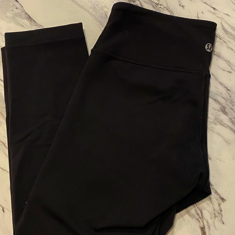 Lululemon high waisted capris. Size 6
